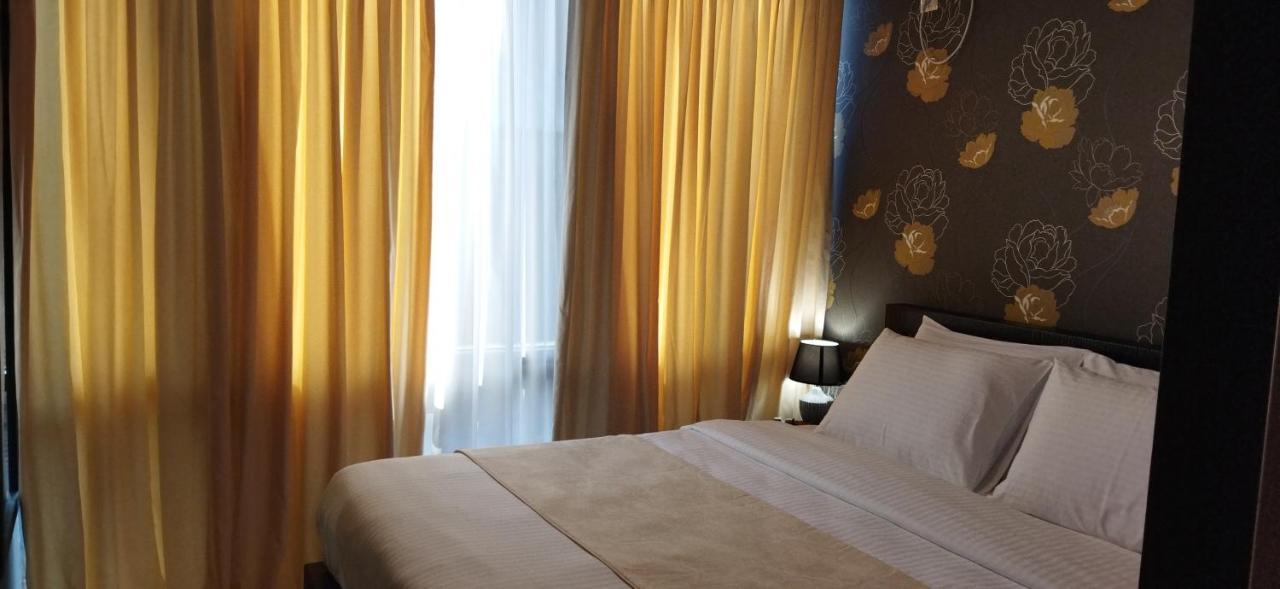 Vere Corner Hotel Tbilisi Bagian luar foto