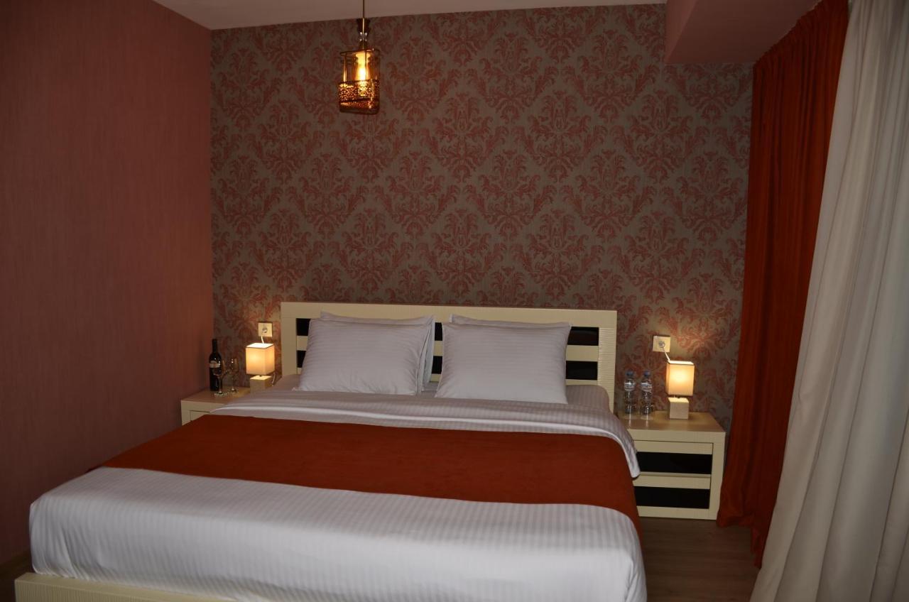 Vere Corner Hotel Tbilisi Bagian luar foto