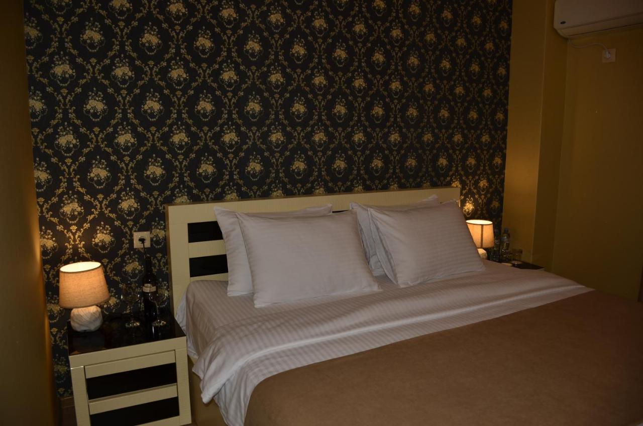 Vere Corner Hotel Tbilisi Bagian luar foto