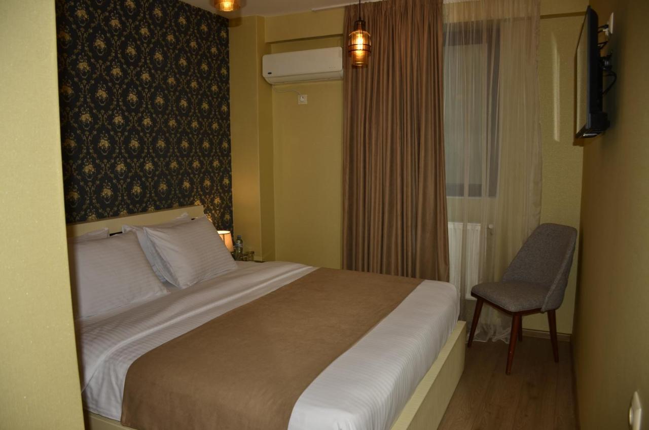 Vere Corner Hotel Tbilisi Bagian luar foto