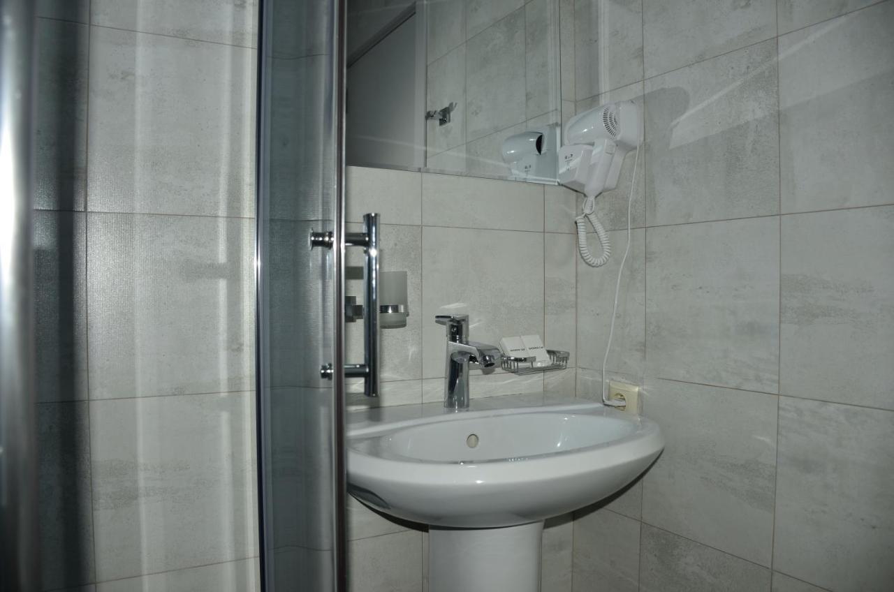 Vere Corner Hotel Tbilisi Bagian luar foto