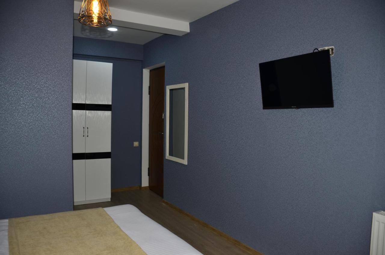Vere Corner Hotel Tbilisi Bagian luar foto