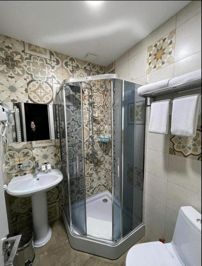 Vere Corner Hotel Tbilisi Bagian luar foto